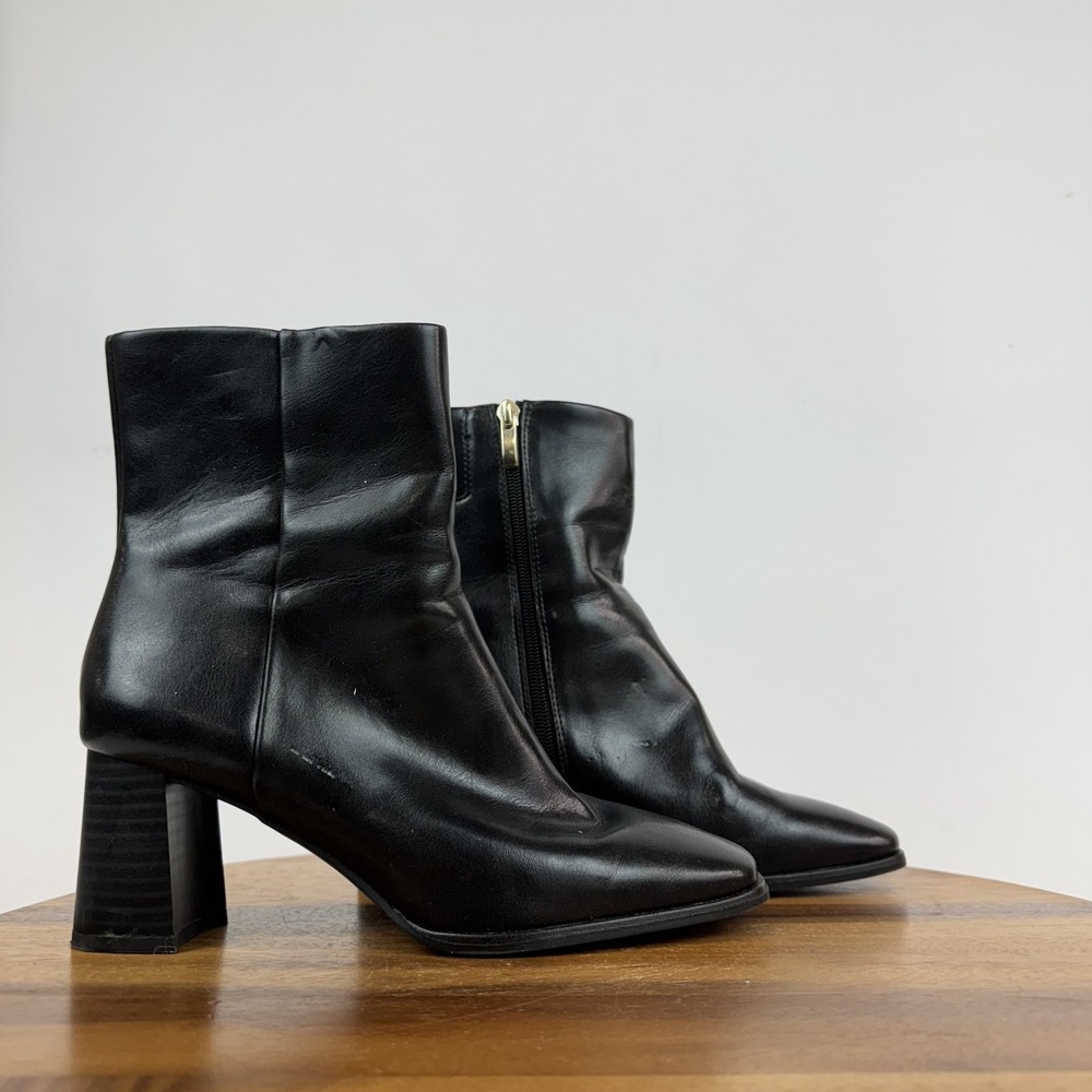 Womens Nordstrom Rack Normandy Black Faux Leather Zip Ankle Booties Size 7.5 GUC